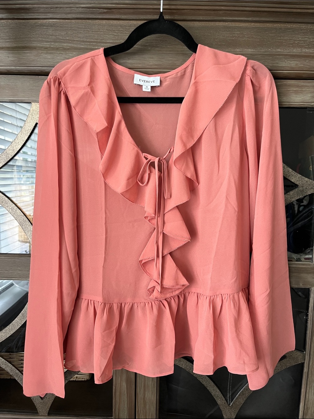 Evereve NWOT Peachy Coral Ruffle Tie-Neck Peplum Blouse